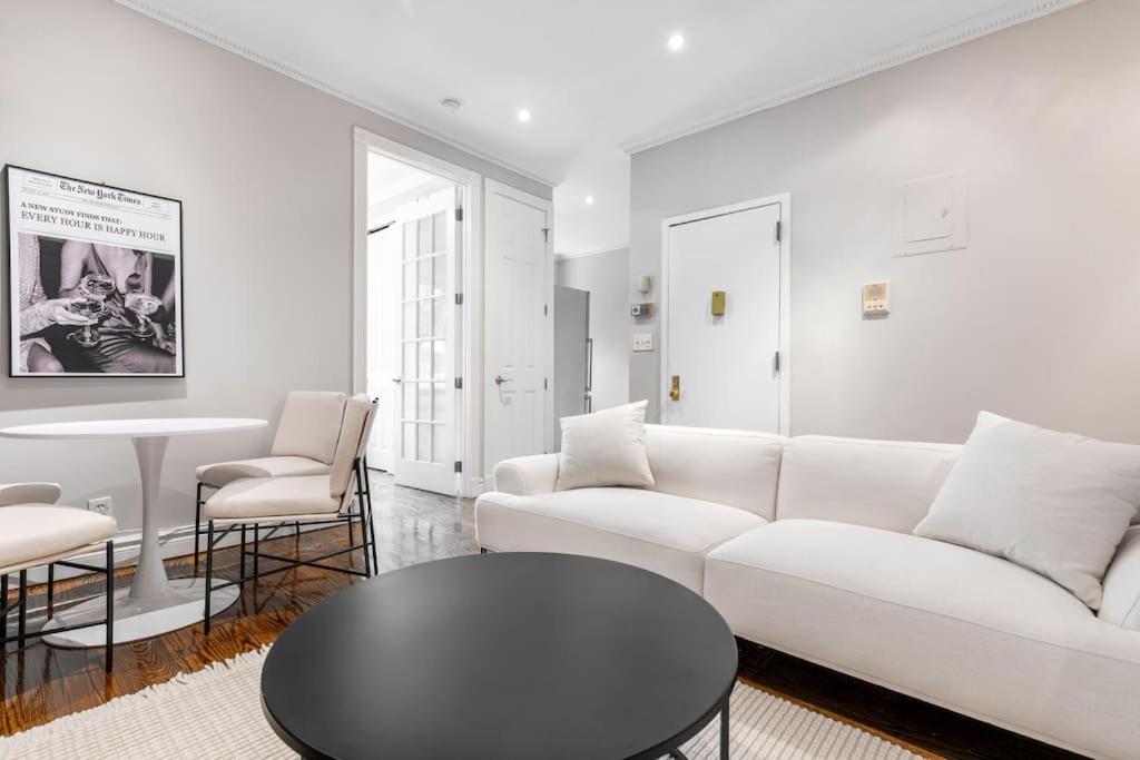Gorgeous & Bright 3Bdr & 1Bth In Midtown Manhattan Nova York Exterior foto